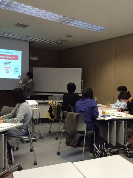 ２回連続講座「働きたいママのはじめの一歩！＠立川市」の様子